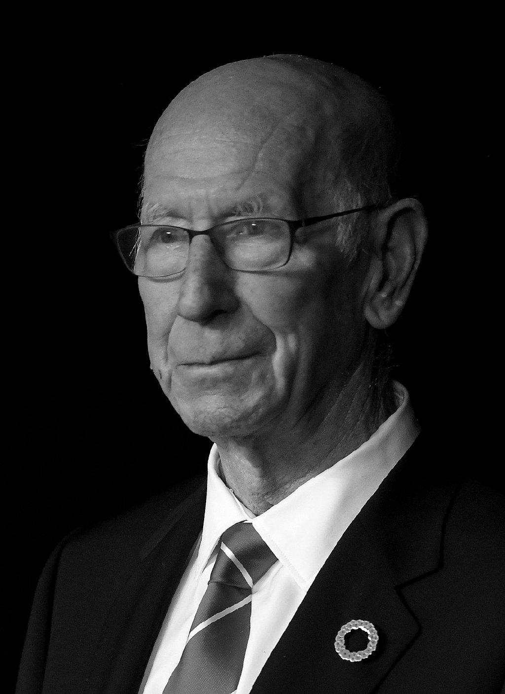 博比·查尔顿去世引全球哀悼，被誉为英格兰足坛