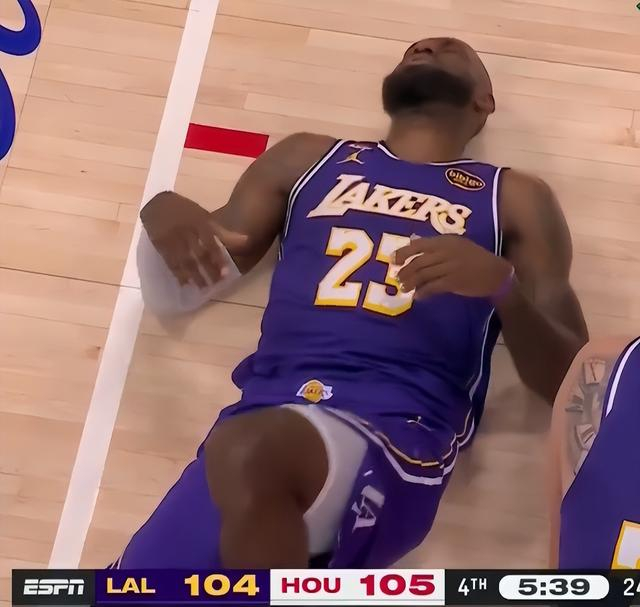 勒布朗砍下30分创历史最年长纪录 湖人逆转火箭