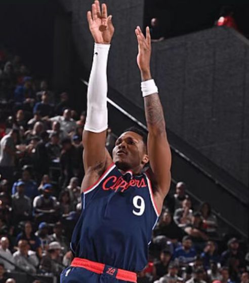 快船三连胜锁定第8伦纳德45分率队大胜森林狼