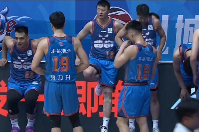 四川男篮创CBA最长连败纪录 28场全败成赛季唯一