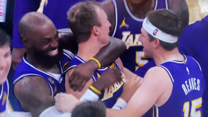 肯纳德三分绝杀湖人掀翻魔术豪取9连胜