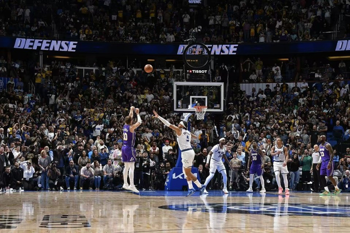 肯纳德三分绝杀湖人掀翻魔术豪取9连胜