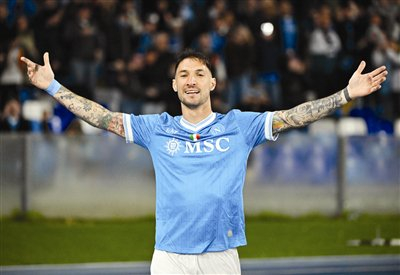 那不勒斯主场力克AC米兰延续五连胜 争冠希望犹