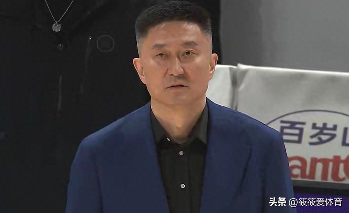 裁判争议成焦点 北京男篮险胜广东队