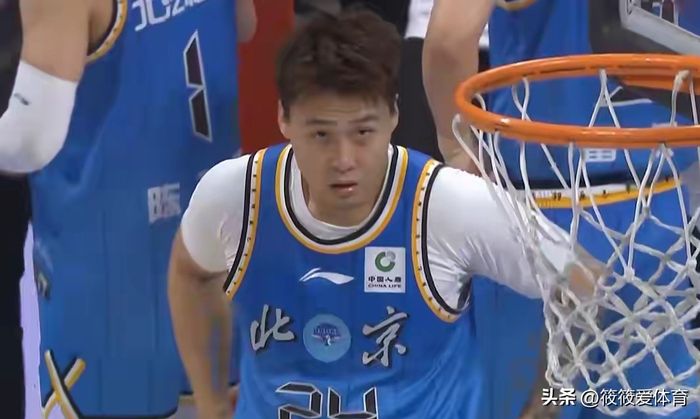 裁判争议成焦点 北京男篮险胜广东队